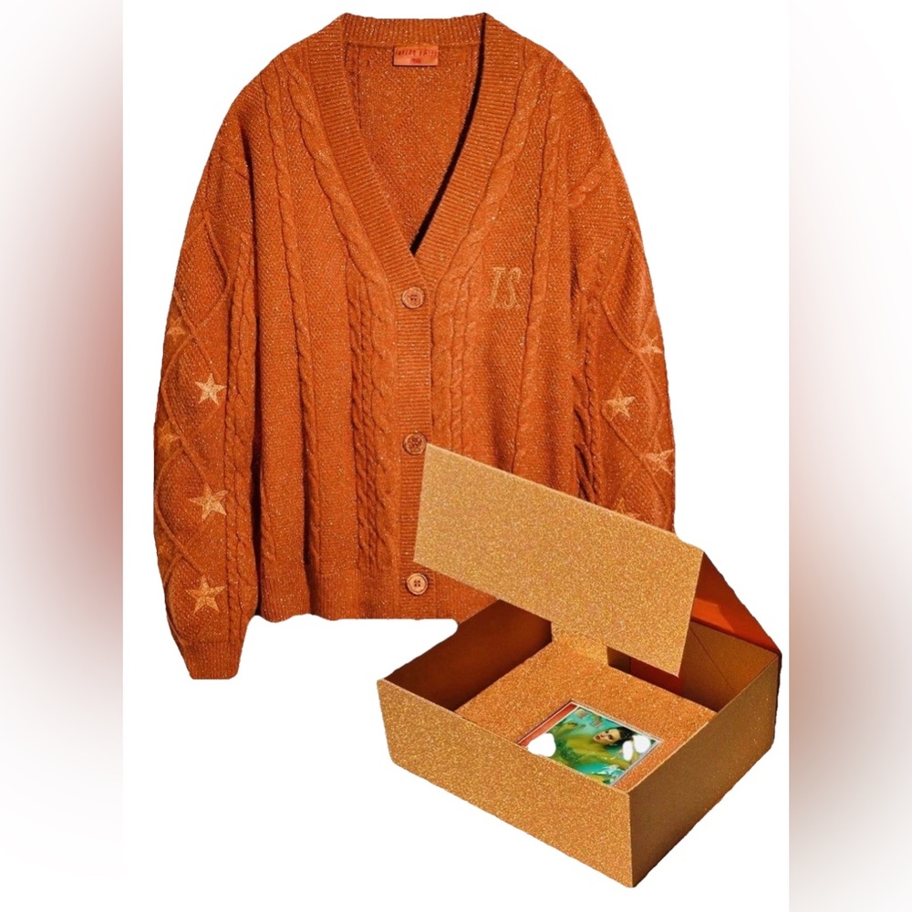 Authentic Taylor Swift - Life of a show girl Cardigan and CD Box Set XL